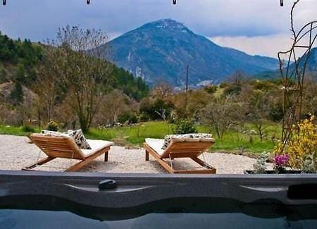 Les Hauts De L'Escoulaou Hotel Castellane Room photo