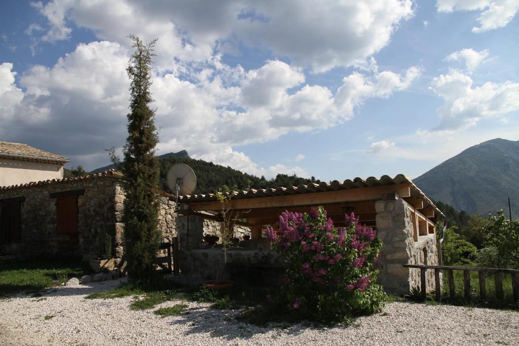 Les Hauts De L'Escoulaou Hotel Castellane Room photo