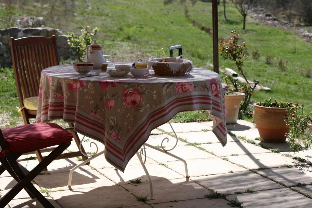 Les Hauts De L'Escoulaou Hotel Castellane Room photo