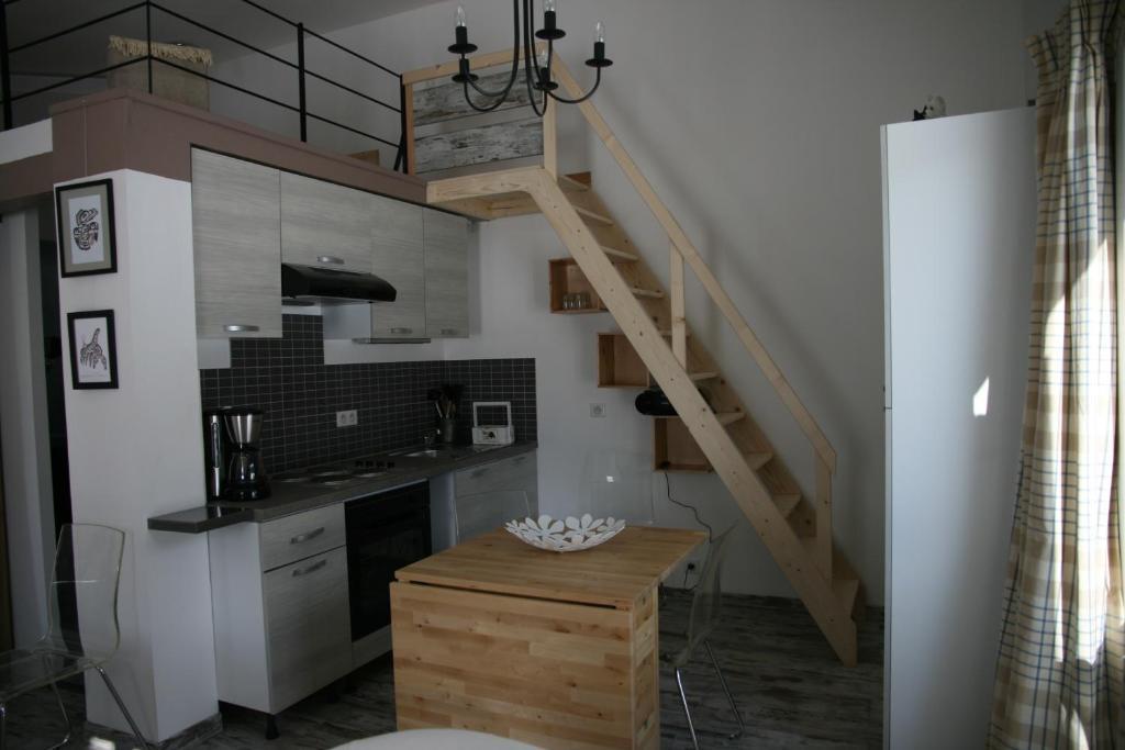 Les Hauts De L'Escoulaou Hotel Castellane Room photo