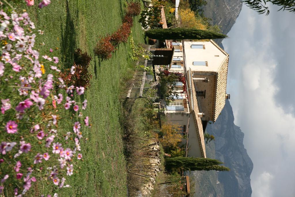 Les Hauts De L'Escoulaou Hotel Castellane Room photo